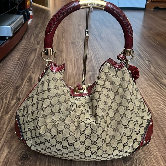A302- ๐ฏ% authentic Gucci UNICEF INDY shoulder bag - Picture 7 of 16
